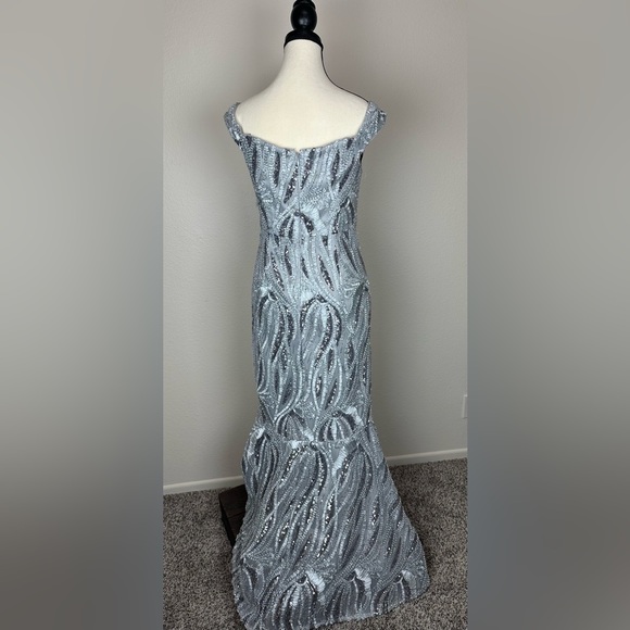 Aidan Mattox Beaded Off-the -shoulder gown - Picture 3 of 5